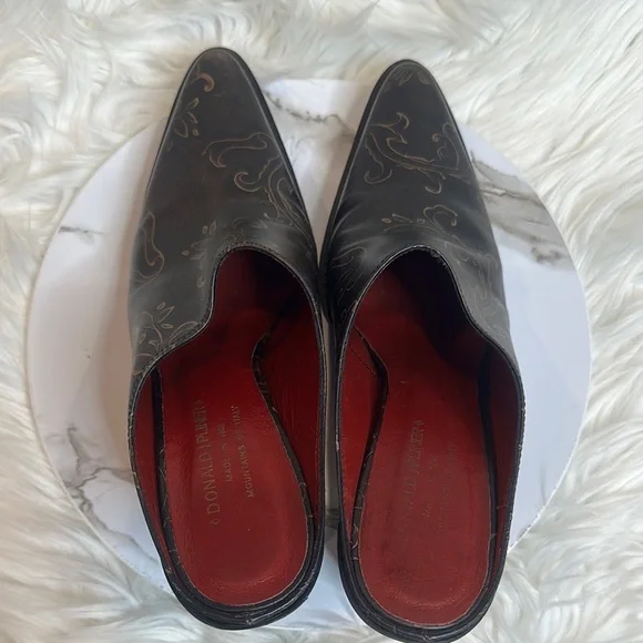 EUC Donald Pliner Perlie Italian Black Leather Embroidered Western Mules, 7.5M - Picture 7 of 14